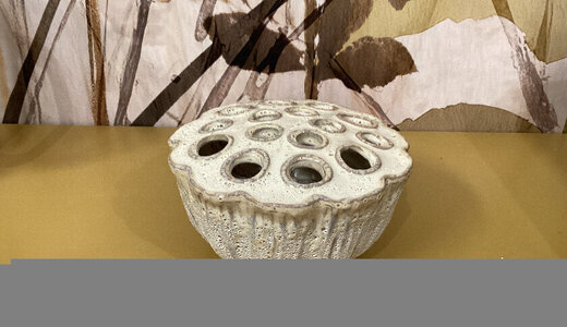 Vase en grès lotus
