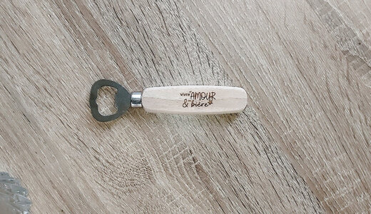 Décapsuleur Vivre d'amour et de bière