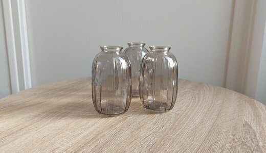 Vase gris transparent
