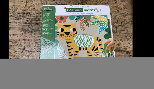 Pochoirs motifs couleurs de la jungle