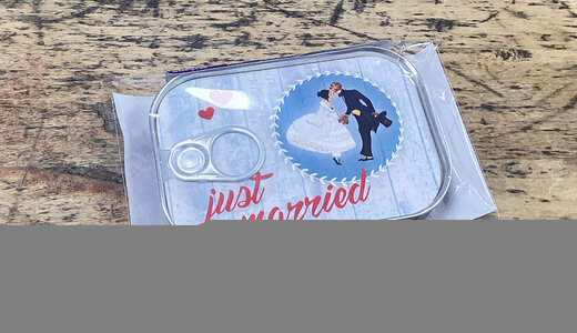 Carte en conserve just married