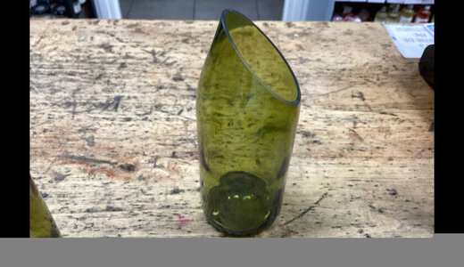 Vase chaloupe ocre coupe biseau