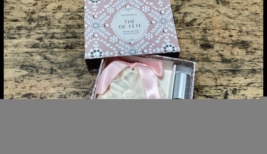 Décor parfumé fleur et concentré thé de fête 