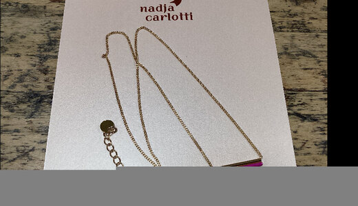 Collier étincelle violet