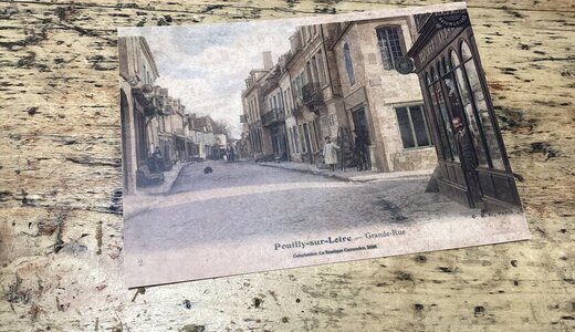 CP colorisée Pouilly grande rue