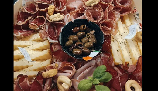 PLATEAU CHARCUTERIES / FROMAGES /PERS minimun 3pers