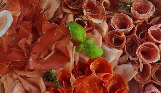 PLATEAU CHARCUTERIES /PERS Minimun 3 pers