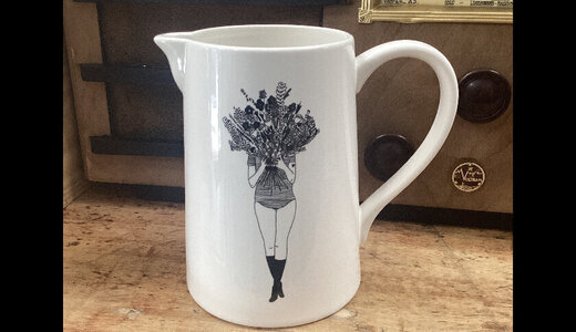 Pichet porcelaine fleurs 